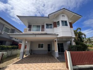 บ้านเดี่ยว 2 ชั้นให้เช่า ทำเลเมืองเชียงราย บ้านในโครงการ ใกล้แหล่งช้อปปิ้งและสิ่งอำนวยความสะดวก ราคา 20,000 บาท/เดือน 5A1-H0094