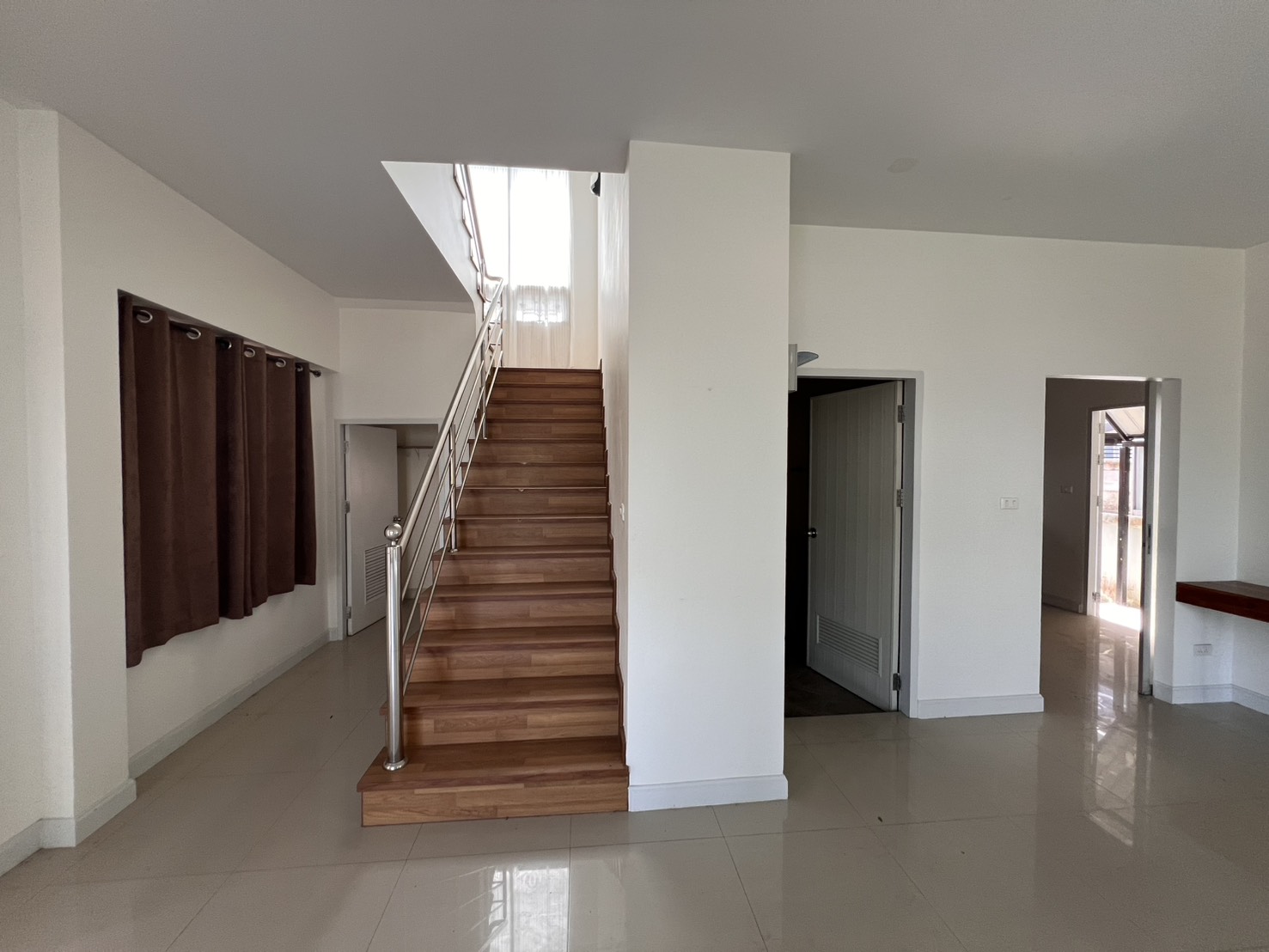 บ้านเดี่ยว 2 ชั้นให้เช่า ทำเลเมืองเชียงราย บ้านในโครงการ ใกล้แหล่งช้อปปิ้งและสิ่งอำนวยความสะดวก ราคา 20,000 บาท/เดือน 5A1-H0094