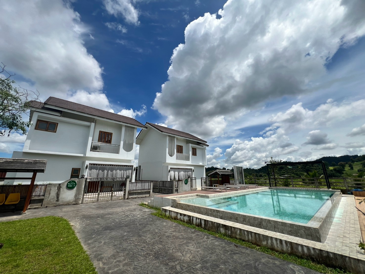 ให้เช่า Pool Villa สองชั้น พร้อมสระว่ายน้ำส่วนตัว ทำเลแม่ยาว เมืองเชียงราย ราคา 27,000 บาท/เดือน 5A1-V0008