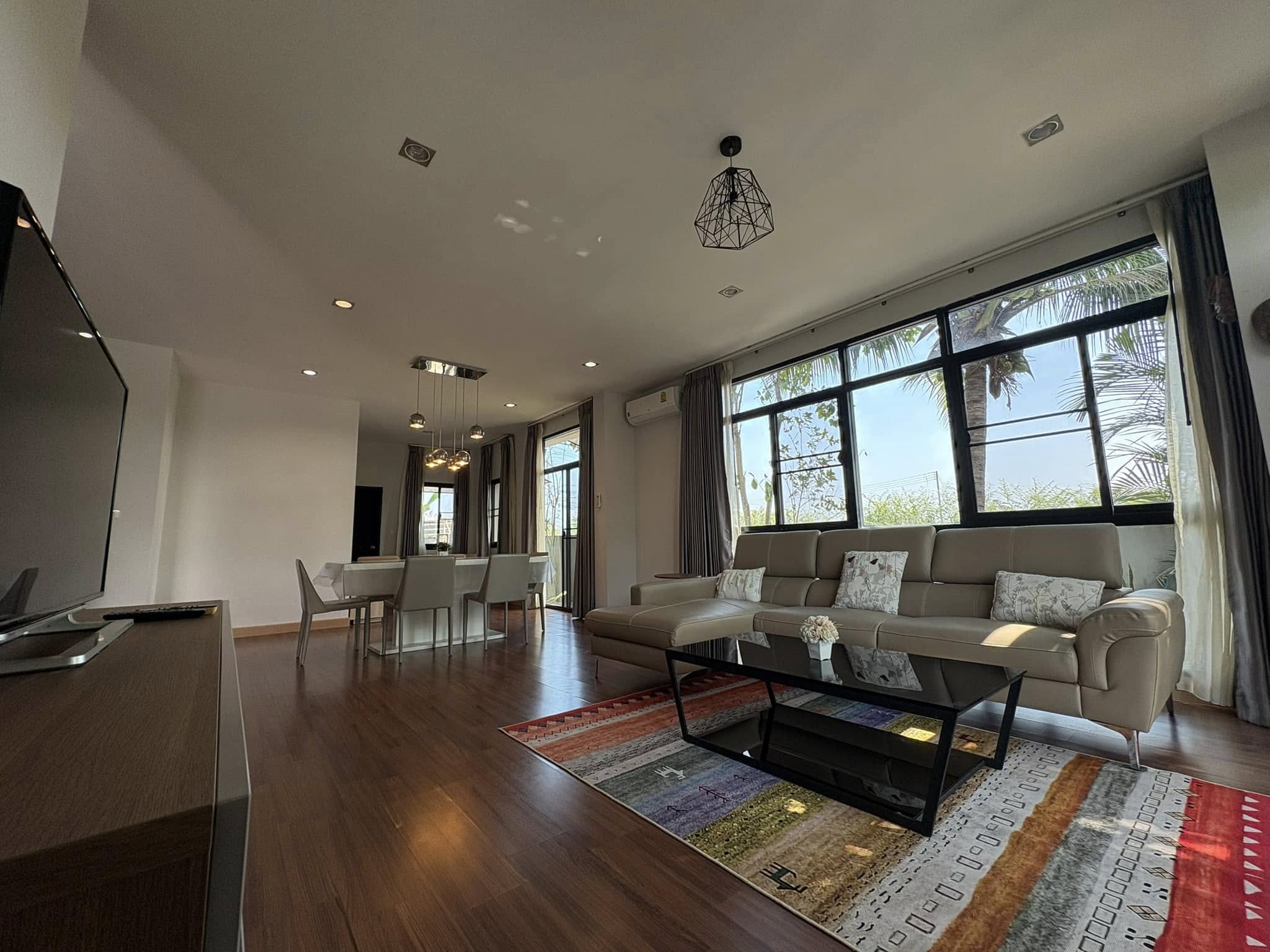 บ้านเดี่ยว 2 ชั้น บ้านในโครงการพร้อมคลับเฮ้าส์และสระว่ายน้ำ | 4 ห้องนอน 5 ห้องน้ำ | 28,000 บาท/เดือน   5A2-H0102