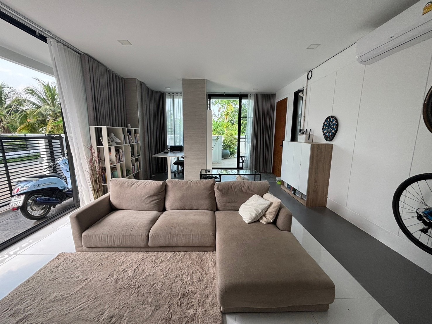 บ้านเดี่ยว 2 ชั้น ใจกลางเมืองเชียงราย | 4 ห้องนอน | บ้านในโครงการ | 42,000 บาท/เดือน 5A3-H0332