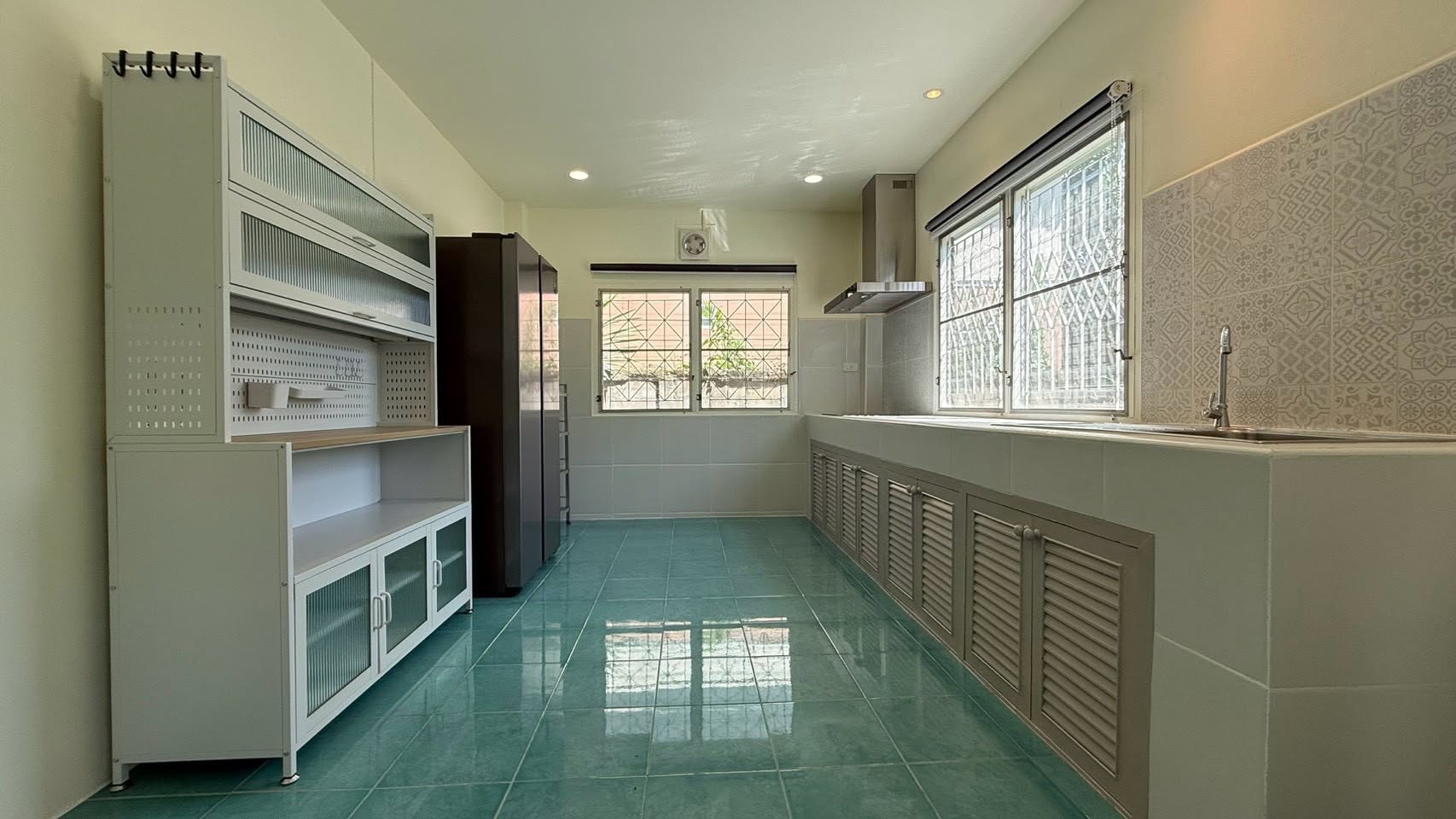 ให้เช่าบ้านเดี่ยว 2 ชั้น หลังใหญ่ ทำเลรอบเวียง เชียงราย | 4 ห้องนอน 7 ห้องน้ำ | ที่ดิน 147 ตร.ว. | 45,000 บาท/เดือน   5A3-H0388