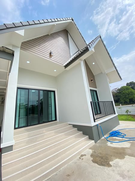 บ้านเดี่ยวชั้นเดียวให้เช่า ที่ดินกว้าง 122 ตร.ว. ทำเลแม่ยาว เชียงราย | 3 ห้องนอน | 18,000 บาท/เดือน  5A4-H0292