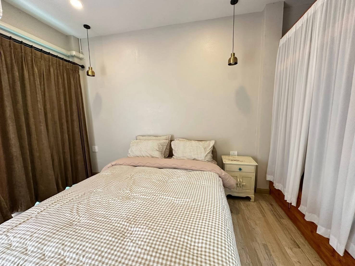 ให้เช่าบ้านเดี่ยวชั้นเดียว ที่ดินกว้าง 103 ตร.ว. ทำเลห้วยสัก เชียงราย | 2 ห้องนอน 2 ห้องน้ำ | 25,000 บาท/เดือน   5A4-H0326