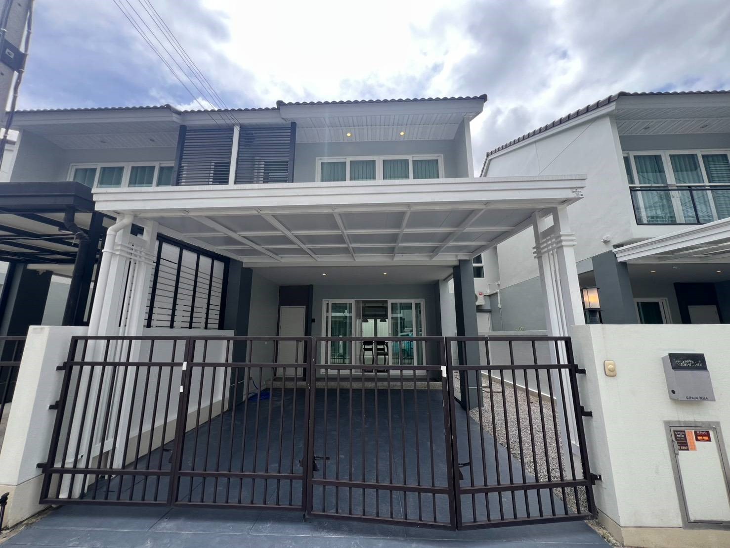 ทาวน์โฮม 2 ชั้น เมืองเชียงราย 5A4-T0084