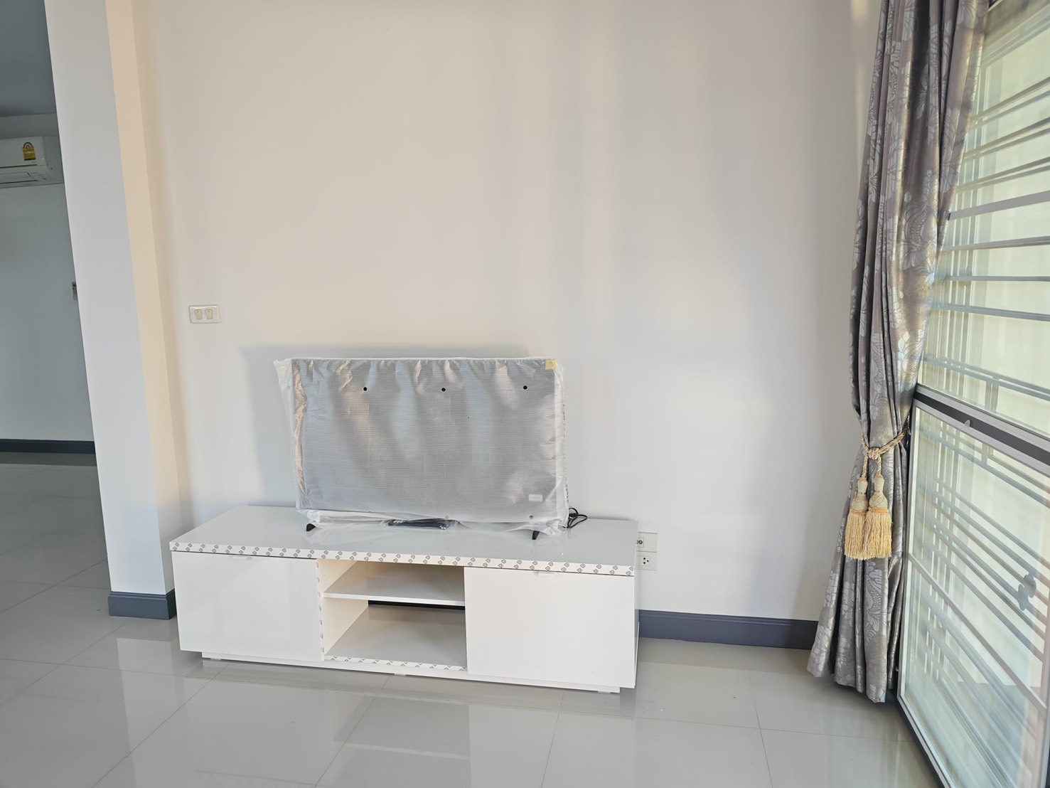 ให้เช่าบ้านเดี่ยว 2 ชั้น ทำเลแม่สาย เชียงราย | 4 ห้องนอน 3 ห้องน้ำ | ที่ดิน 81 ตร.ว. | เพียง 20,000 บาท/เดือน  5AMS-H0034