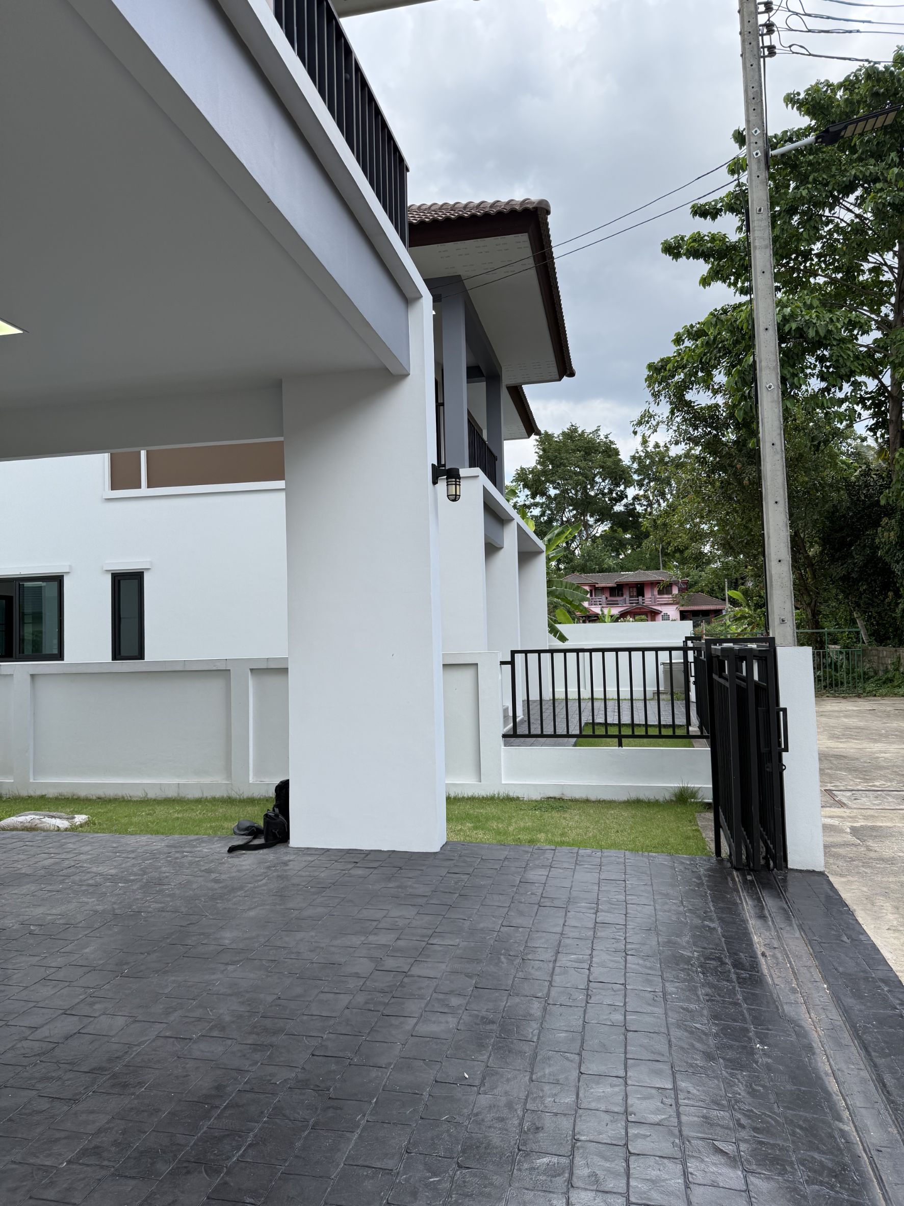 บ้านสร้างใหม่ 2 ชั้น แปลงใหญ่ พร้อมอยู่ ใกล้ตัวเมืองเชียงราย   5C3MG0564