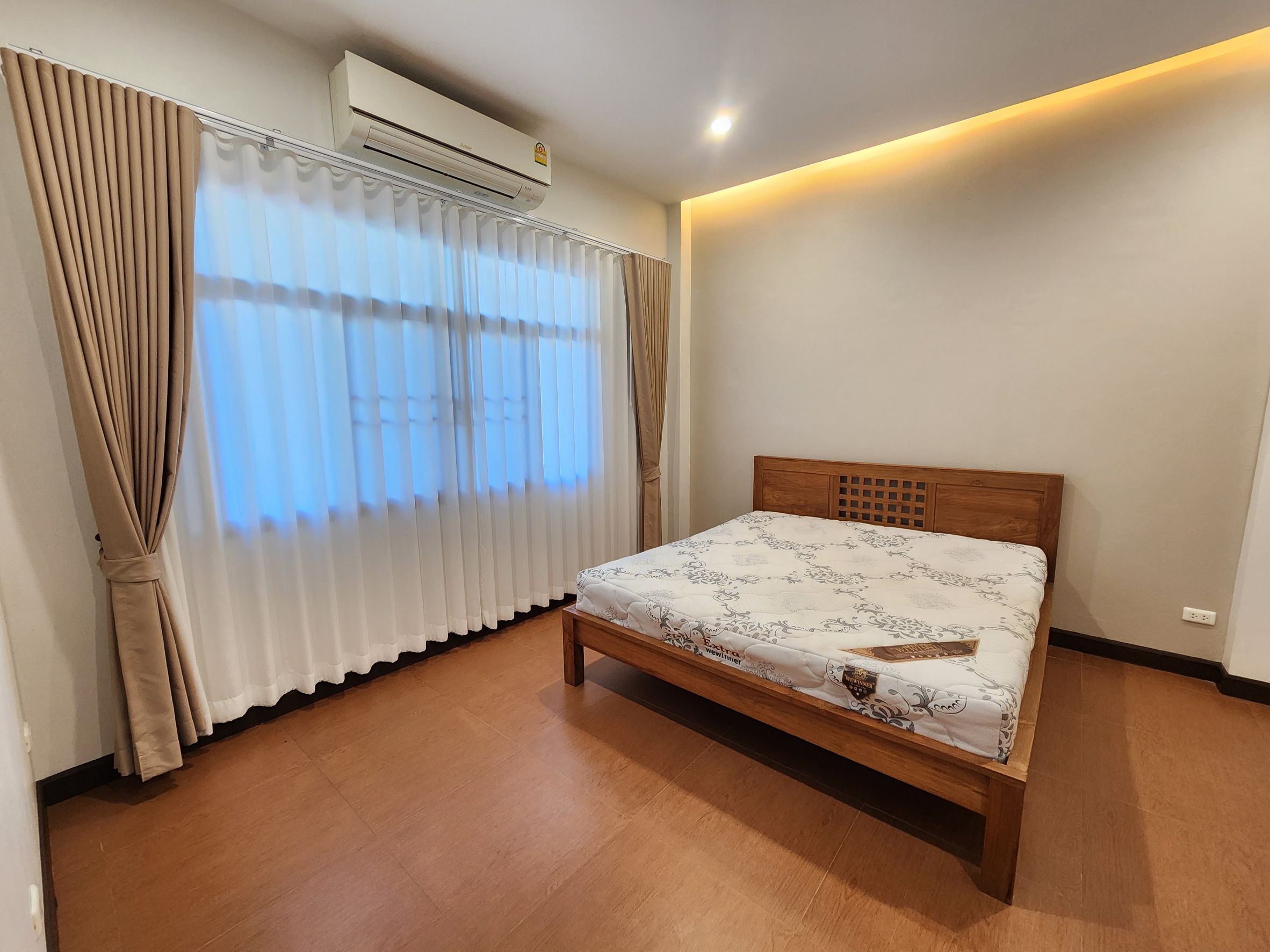 บ้านเดี่ยวชั้นเดียว ทำเลสันทรายน้อย ใกล้เมือง เพียง 19,000 บาท/เดือน A4-H0599