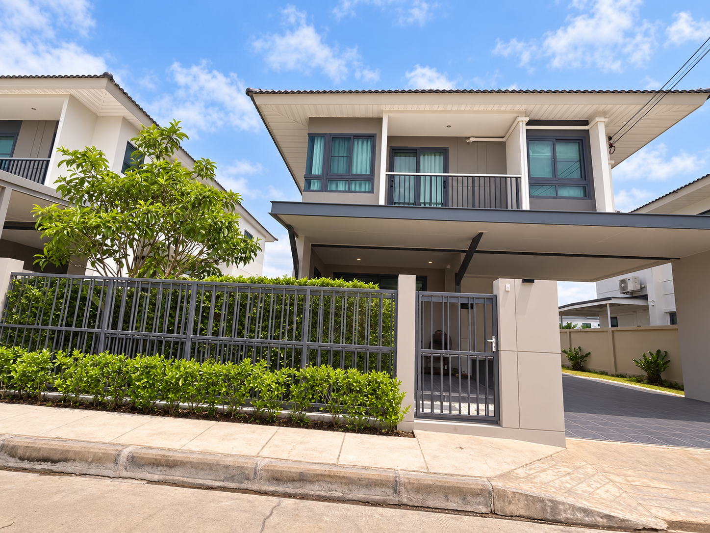 บ้านเดี่ยวสองชั้นให้เช่า ย่านสันกำแพง — 45,000 บาท/เดือน  A5-H0762