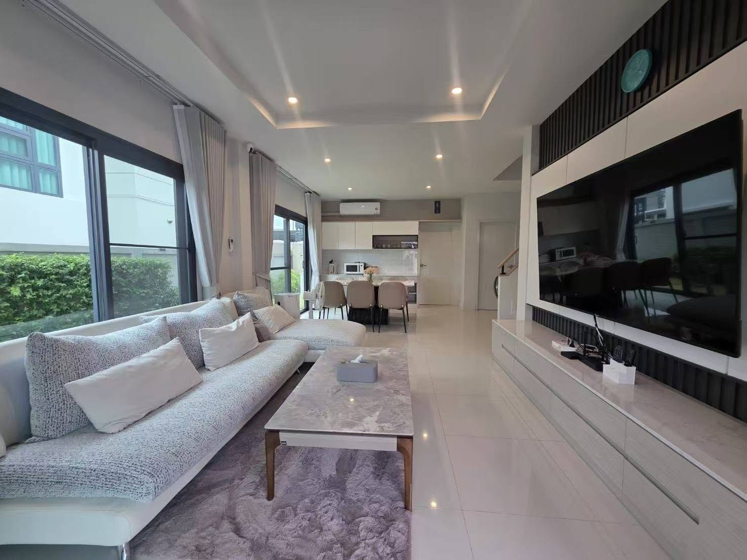 บ้านเดี่ยวสองชั้นให้เช่า ย่านสันกำแพง — 45,000 บาท/เดือน  A5-H0762
