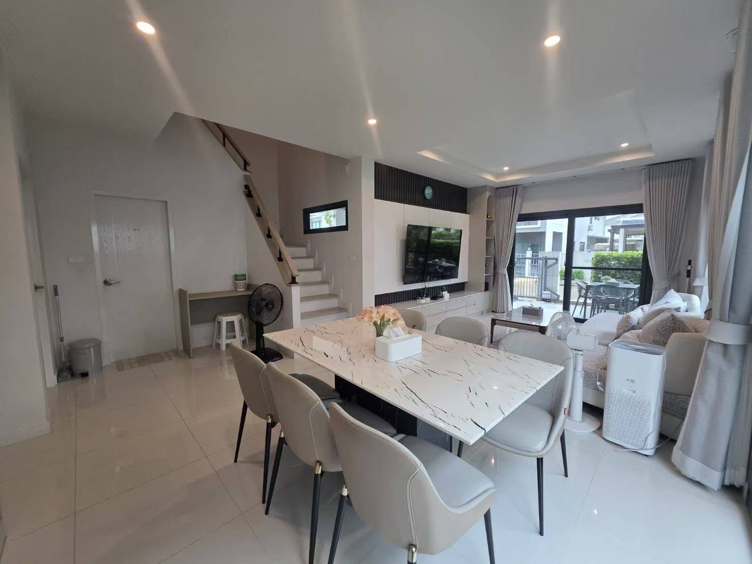 บ้านเดี่ยวสองชั้นให้เช่า ย่านสันกำแพง — 45,000 บาท/เดือน  A5-H0762