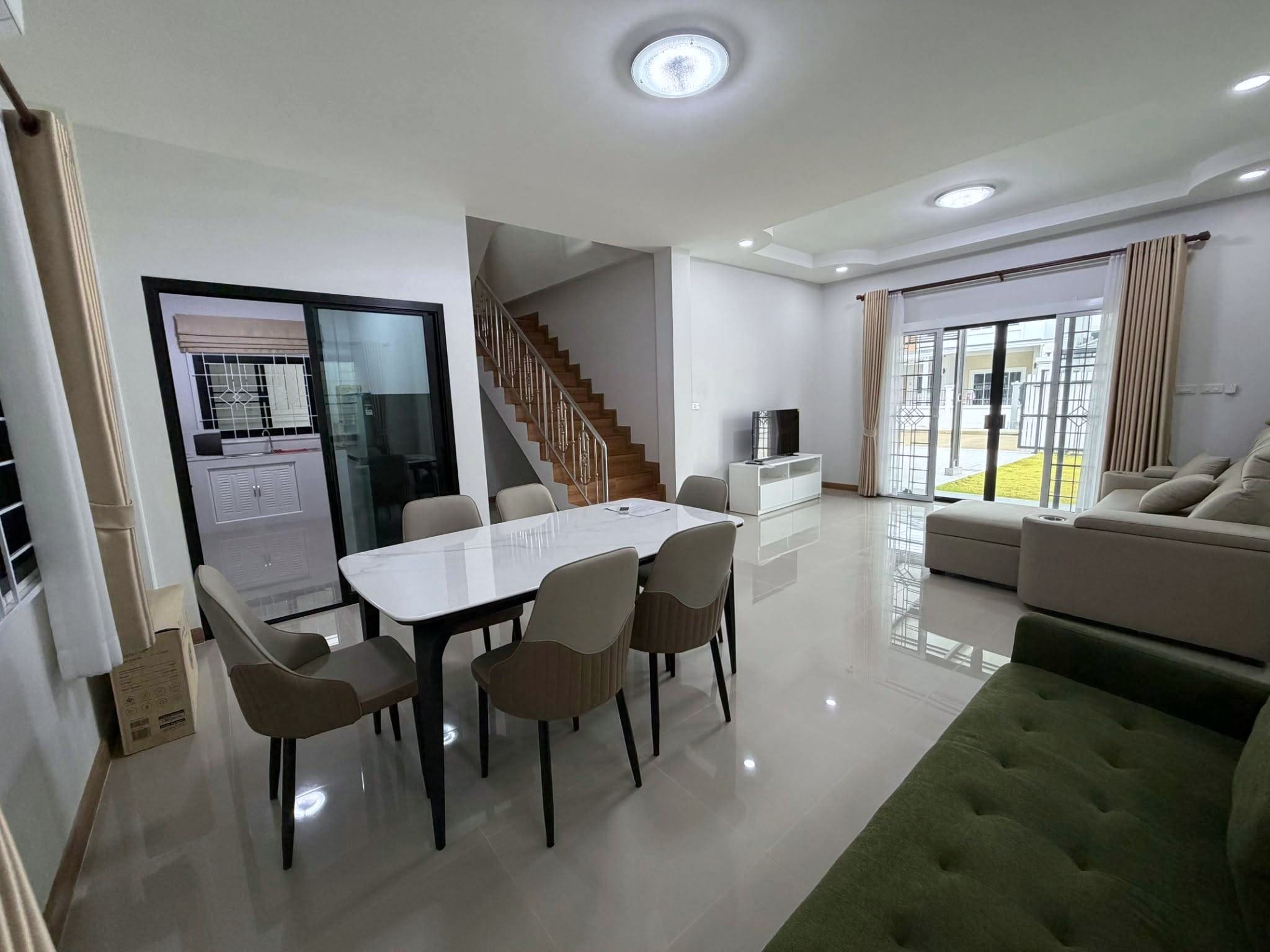 บ้านเดี่ยวสองชั้นในโครงการที่เงียบสงบและเป็นส่วนตัว A6-H0483