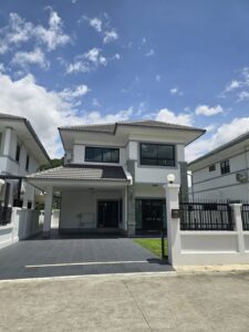 บ้านเดี่ยวสองชั้นในโครงการเงียบสงบ ทำเลดี เดินทางสะดวก A6-H0486