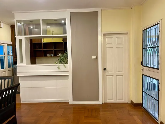 บ้านเดี่ยว 2 ชั้น ที่ดินกว้าง 100 ตร.ว. | 3 ห้องนอน 3 ห้องน้ำ | ใกล้สนามบินเชียงใหม่ | 25,000 บาท/เดือน  A7-H0717