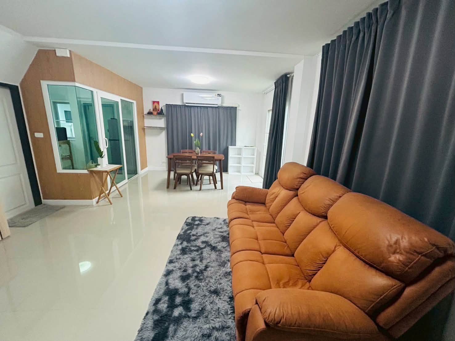 ให้เช่าบ้านเดี่ยว 2 ชั้น พร้อมเฟอร์นิเจอร์ ใกล้โรงเรียนสารสาสน์วิเทศล้านนา | A8-H0629