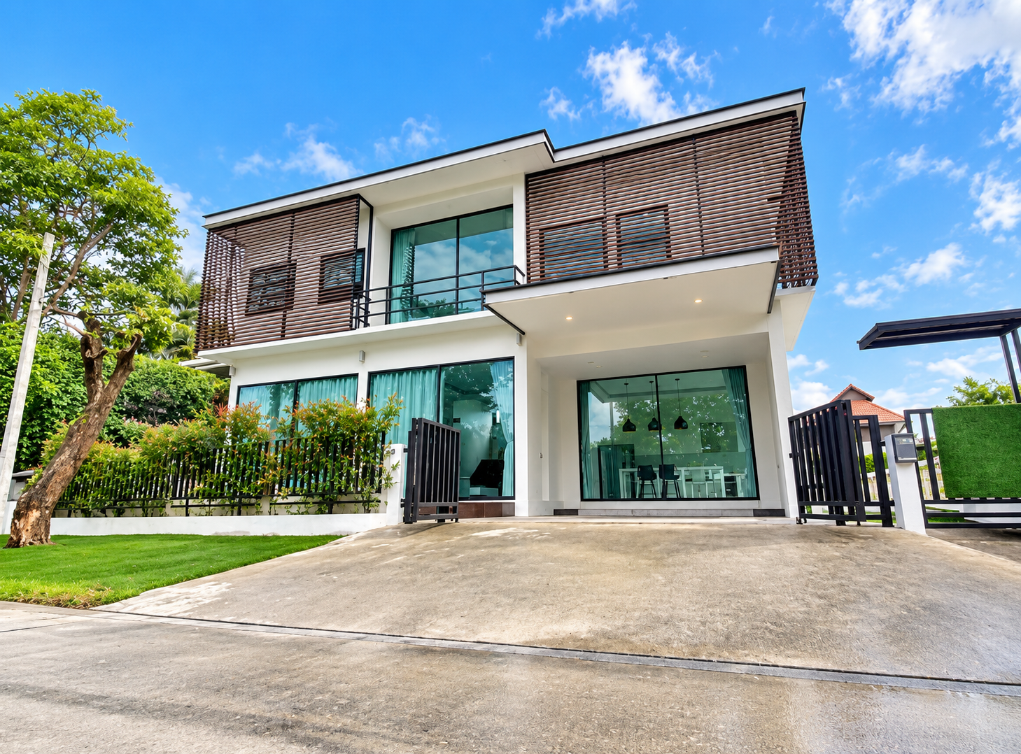 Pool Villa 2 ชั้น สไตล์ Modern ให้เช่า ทำเลแม่เหียะ เชียงใหม่ | 3 ห้องนอน | สระว่ายน้ำส่วนตัว A8-V0060