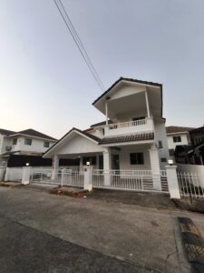 บ้านเดี่ยว2ชั้นในโครงการ เพทเฟรนด์ลี่ ยินดีรับสัตว์เลี้ยง  #ดอยสะเก็ด – ราคา 16,000/เดือน  ADK-H0423