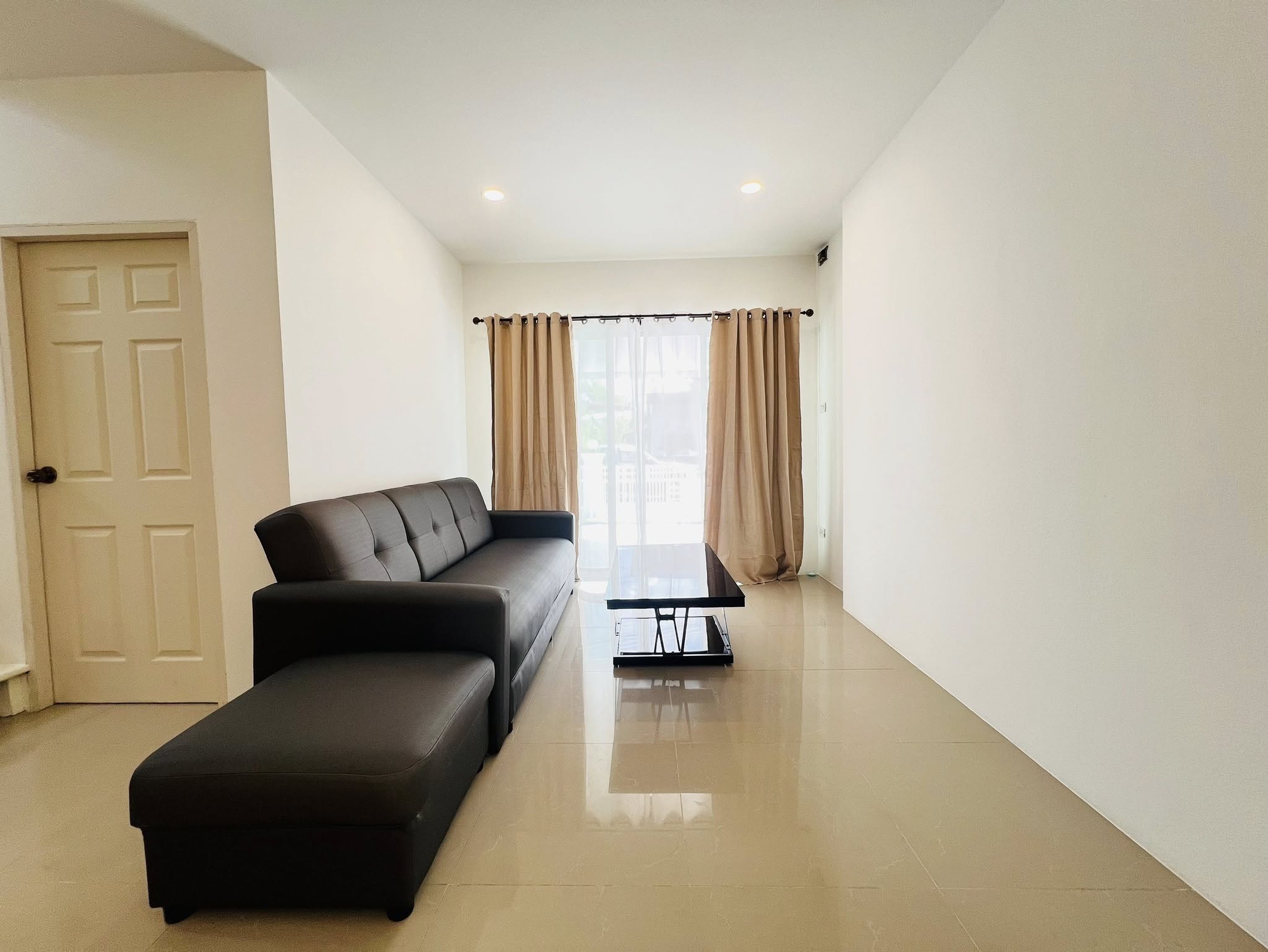บ้านเดี่ยว2ชั้นในโครงการ เพทเฟรนด์ลี่ ยินดีรับสัตว์เลี้ยง  #ดอยสะเก็ด – ราคา 16,000/เดือน  ADK-H0423