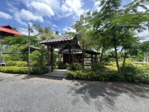 ให้เช่าบ้านเดี่ยว 2 ชั้นพร้อมอาคารที่พัก ทำเลแม่โป่ง ดอยสะเก็ด | ADK-H0460