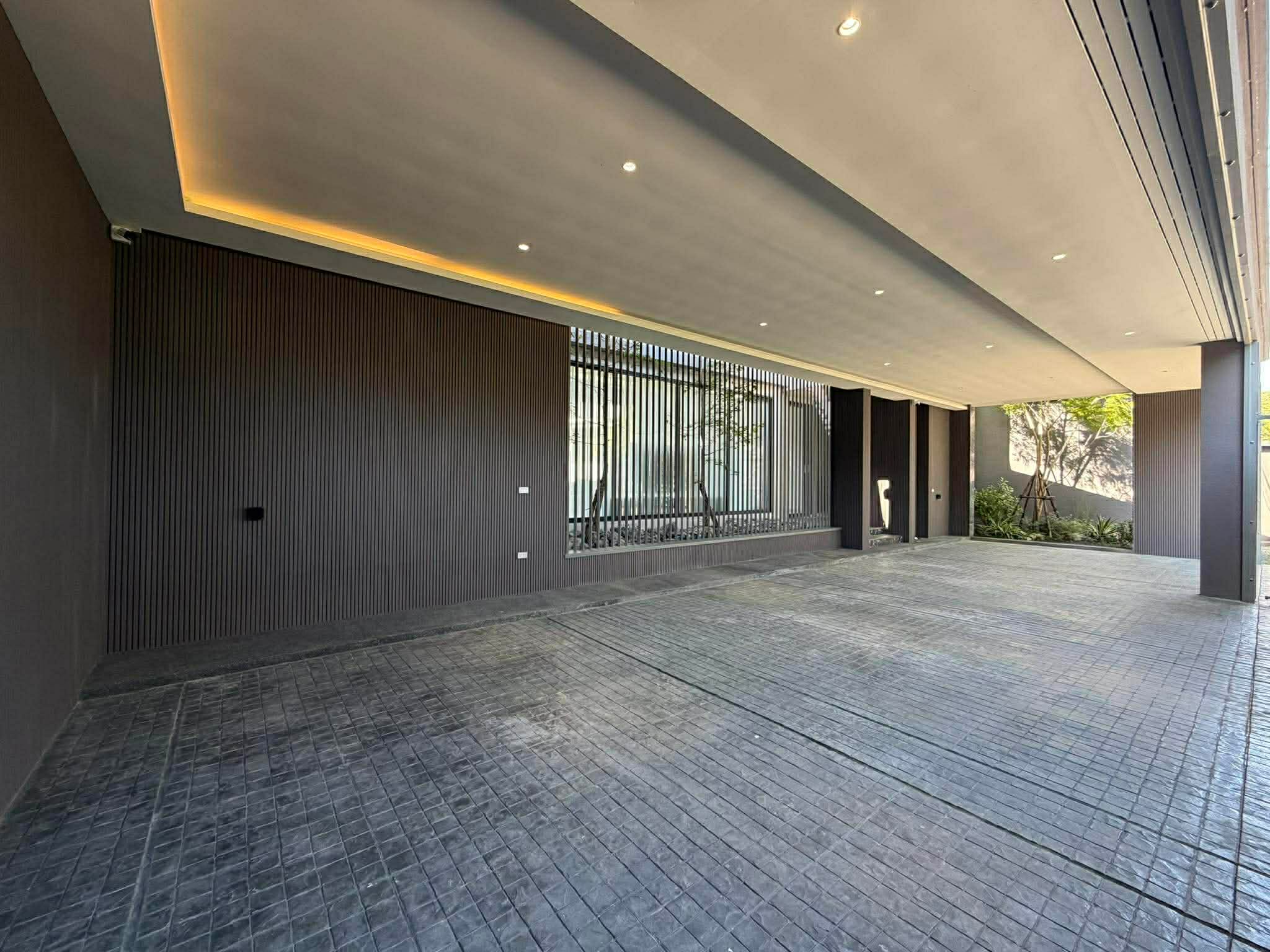 Luxury Pool Villa สองชั้น โครงการเชียงใหม่ฟลอร่าวิลล์ ดอยสะเก็ด ราคา 150,000 บาท/เดือน  ADK-V0024