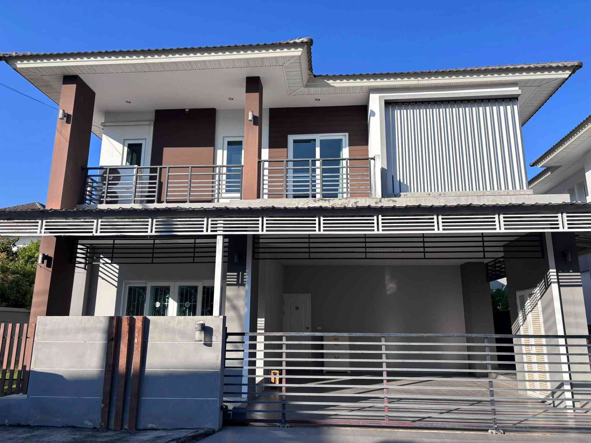 บ้านเดี่ยวสองชั้น 3 ห้องนอน บ้านแหวน หางดง AHD-H1270