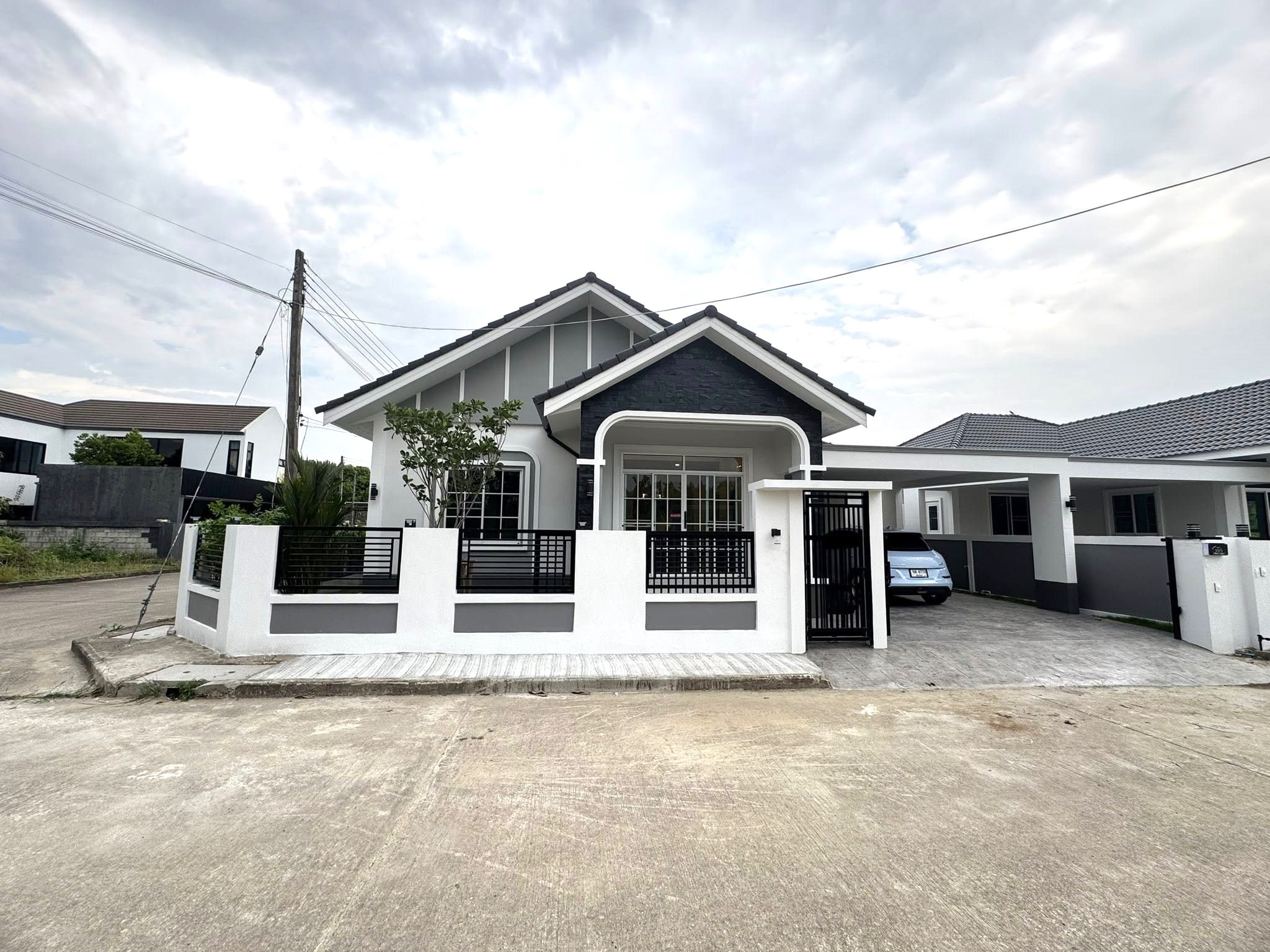 ให้เช่าบ้านเดี่ยวชั้นเดียวสไตล์มินิมอล ย่านหางดง เชียงใหม่ รหัสทรัพย์: AHD-H1293
