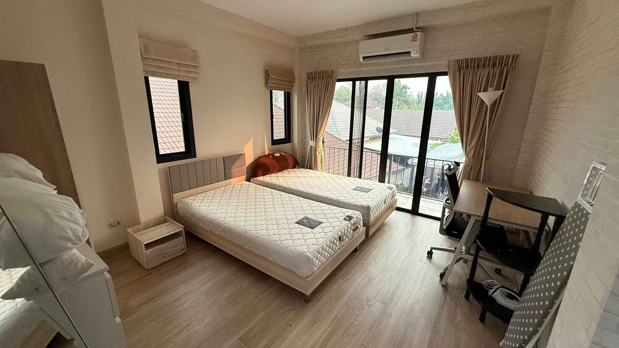บ้านเดี่ยวสองชั้นทำเลดี พื้นที่กว้างขวาง ใกล้กาดฝรั่งและโรงเรียนนานาชาติ AHD-H1307