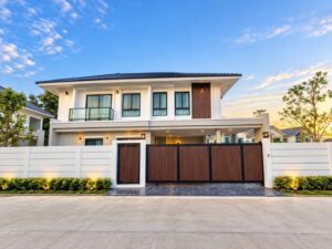ให้เช่าบ้านเดี่ยว 2 ชั้น สไตล์ Modern Luxury ทำเลหางดง | AHD-H1380