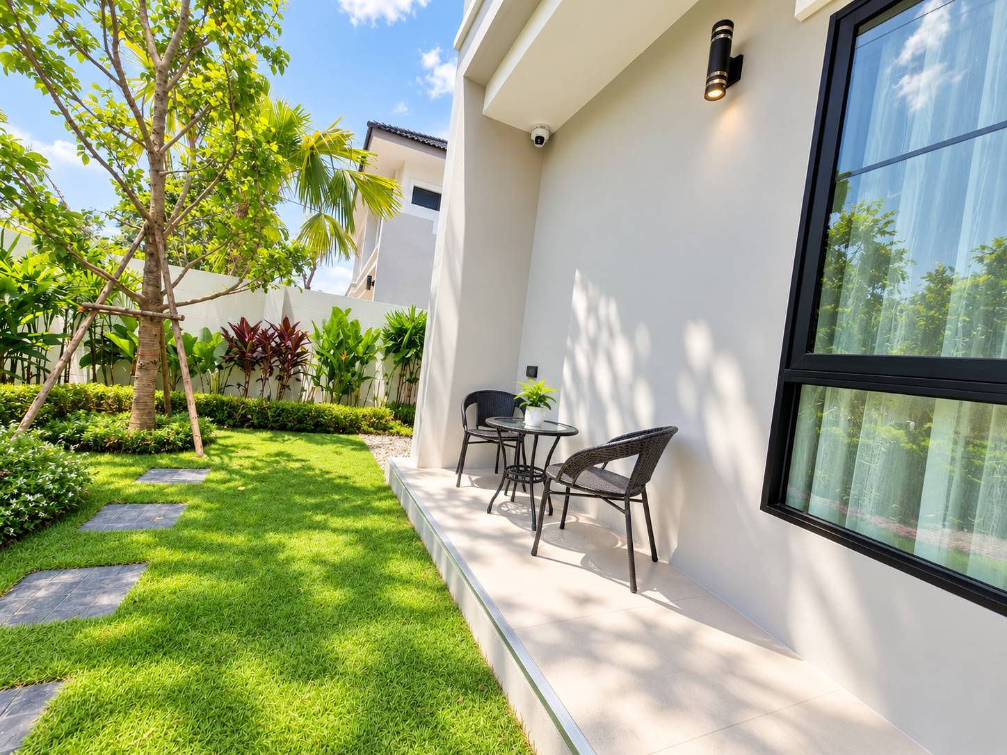ให้เช่าบ้านเดี่ยว 2 ชั้น สไตล์ Modern Luxury ทำเลหางดง | AHD-H1380