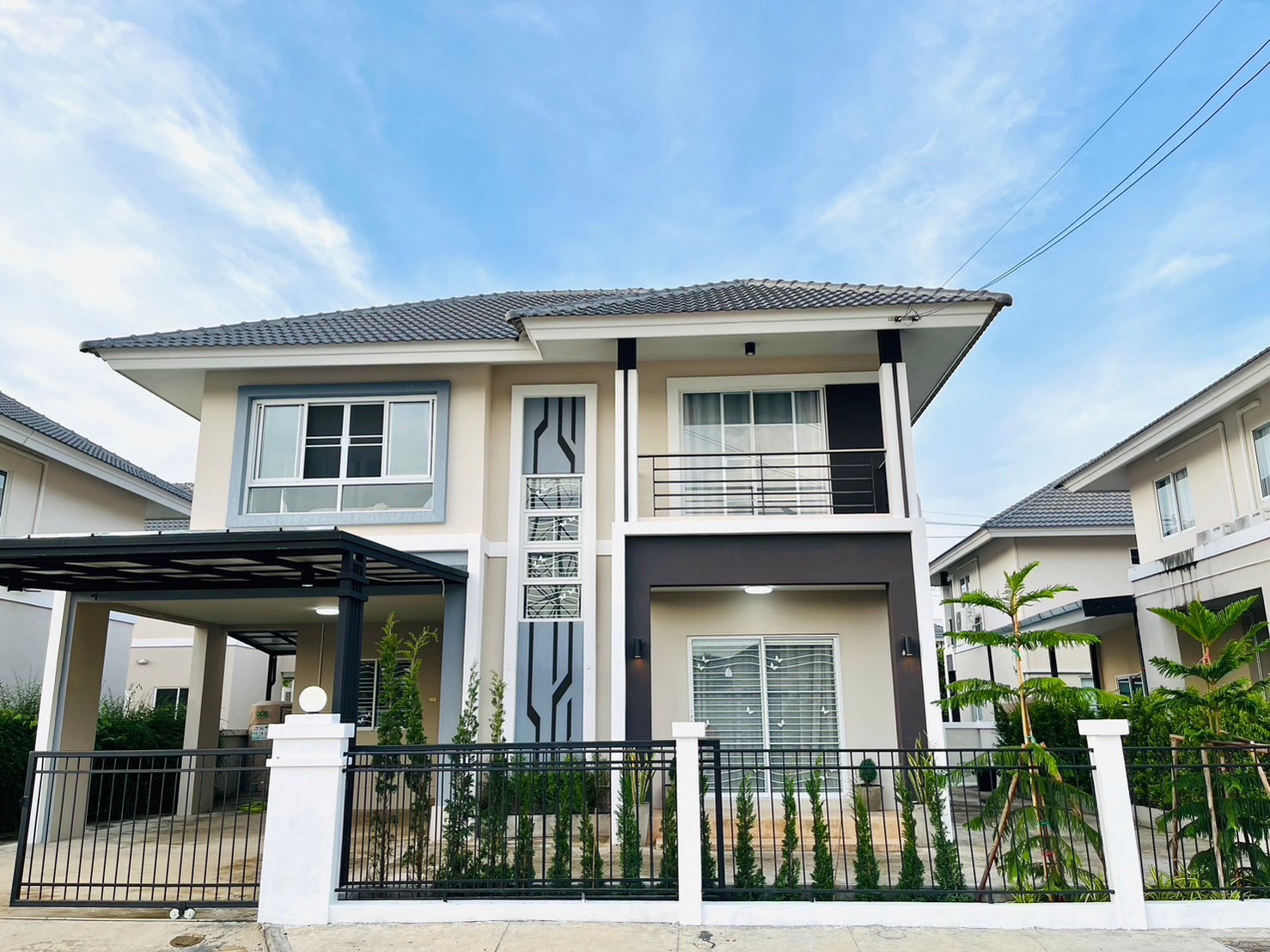 ให้เช่าบ้านเดี่ยว 2 ชั้น พร้อมคลับเฮาส์และสระว่ายน้ำ ทำเลสันกำแพง   ASP-H0601