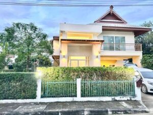 บ้านเดี่ยวสองชั้นในโครงการหรู ทำเลดี ใกล้เมือง เดินทางสะดวก ASS-H0024