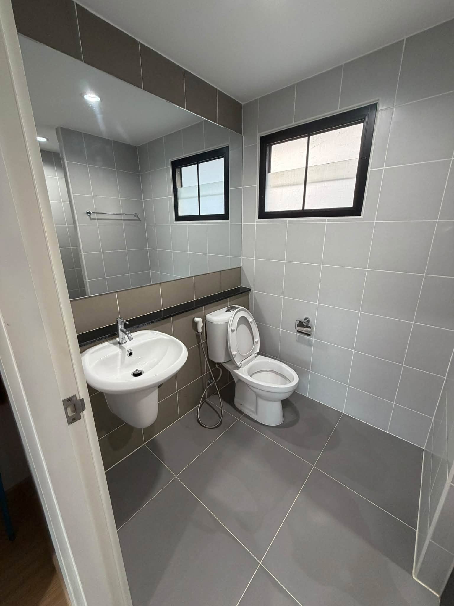 บ้านเดี่ยว 2 ชั้นให้เช่า ทำเลสันทราย ใกล้มหาวิทยาลัยแม่โจ้ | 4 ห้องนอน | เพียง 18,000 บาท/เดือน  ASS-H1144