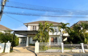 บ้านเดี่ยวสองชั้นให้เช่า ทำเลสันทราย–แม่โจ้ พร้อมพื้นที่สวน ราคา 15,000 บาท/เดือน  ASS-H1146
