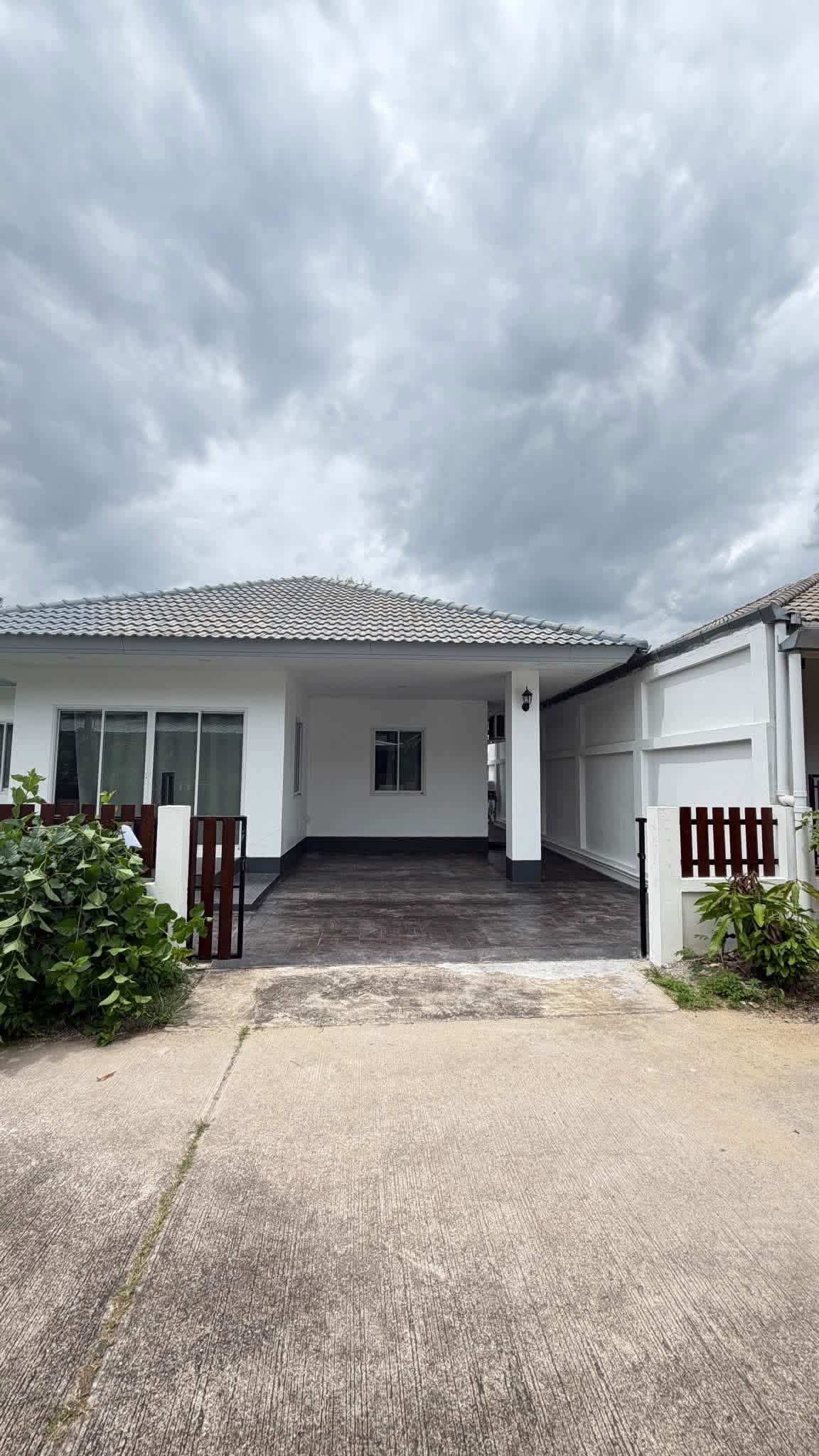 บ้านรีโนเวทใหม่ นอกโครงการ ทำเลสารภี ใกล้ 89 พลาซ่า ราคาเพียง 1.59 ล้านบาท  C6MG100553