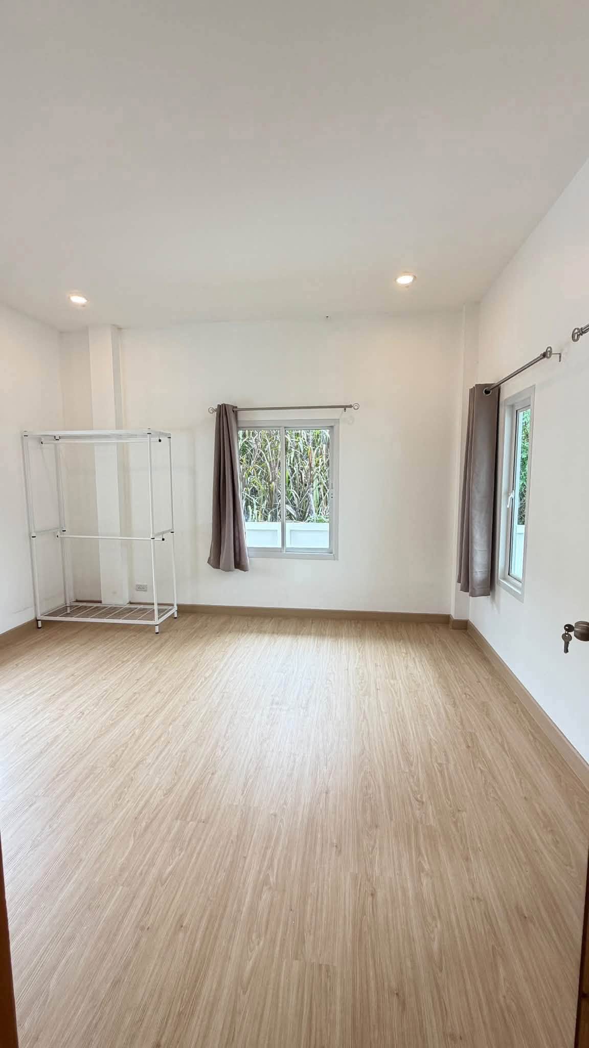 บ้านรีโนเวทใหม่ นอกโครงการ ทำเลสารภี ใกล้ 89 พลาซ่า ราคาเพียง 1.59 ล้านบาท  C6MG100553