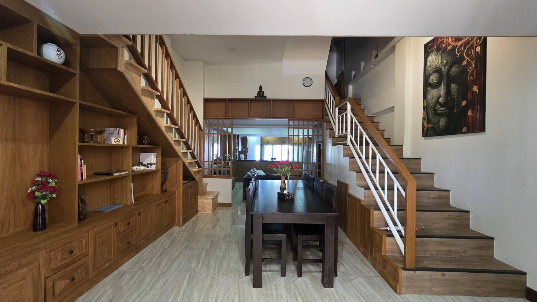 ขายทาวน์เฮ้าส์ 3 ชั้น ทำเลป่าพร้าวนอก พร้อมกิจการ Airbnb ราคา 5 ล้านบาท  C7MG100965