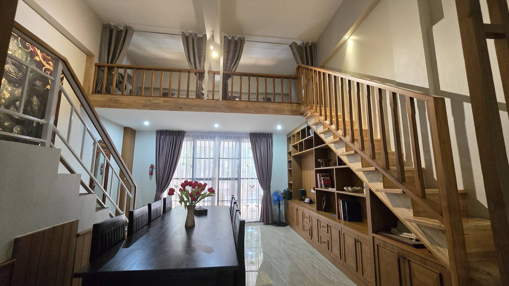 ขายทาวน์เฮ้าส์ 3 ชั้น ทำเลป่าพร้าวนอก พร้อมกิจการ Airbnb ราคา 5 ล้านบาท  C7MG100965
