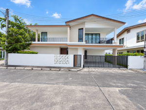 ขายบ้านเดี่ยว 2 ชั้น ทำเลศักยภาพ ใกล้มหาวิทยาลัยเชียงใหม่–ตลาดต้นพยอม | 2 ห้องนอน 3 ห้องน้ำ | 10.5 ล้านบาท ฟรีโอน C8MG100775