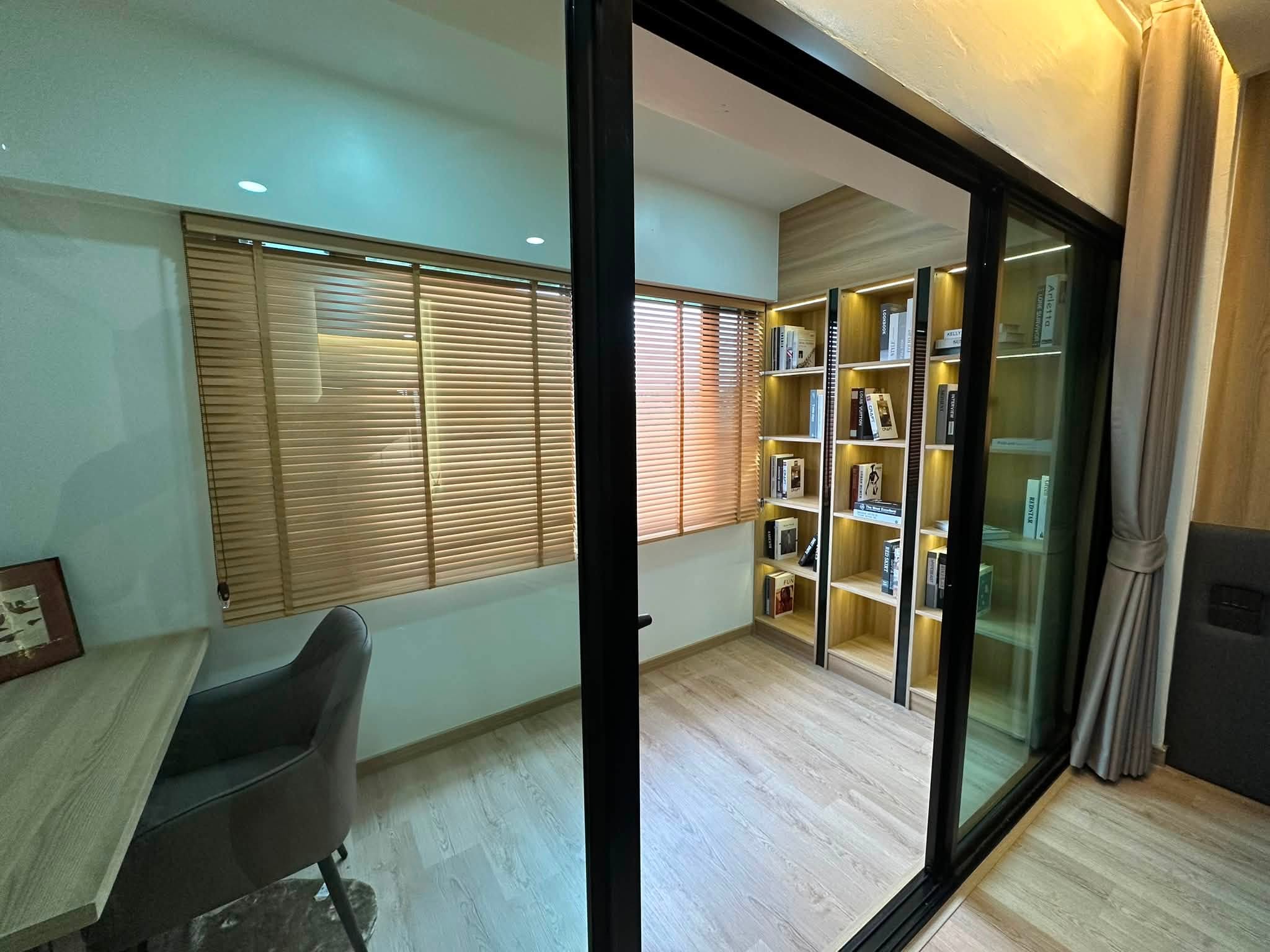 คอนโดห้องใหญ่ 64 ตร.ม. ใจกลางเมืองเชียงใหม่ ใกล้ไนท์บาซาร์ ราคาเพียง 3.69 ล้านบาท C9MG100673
