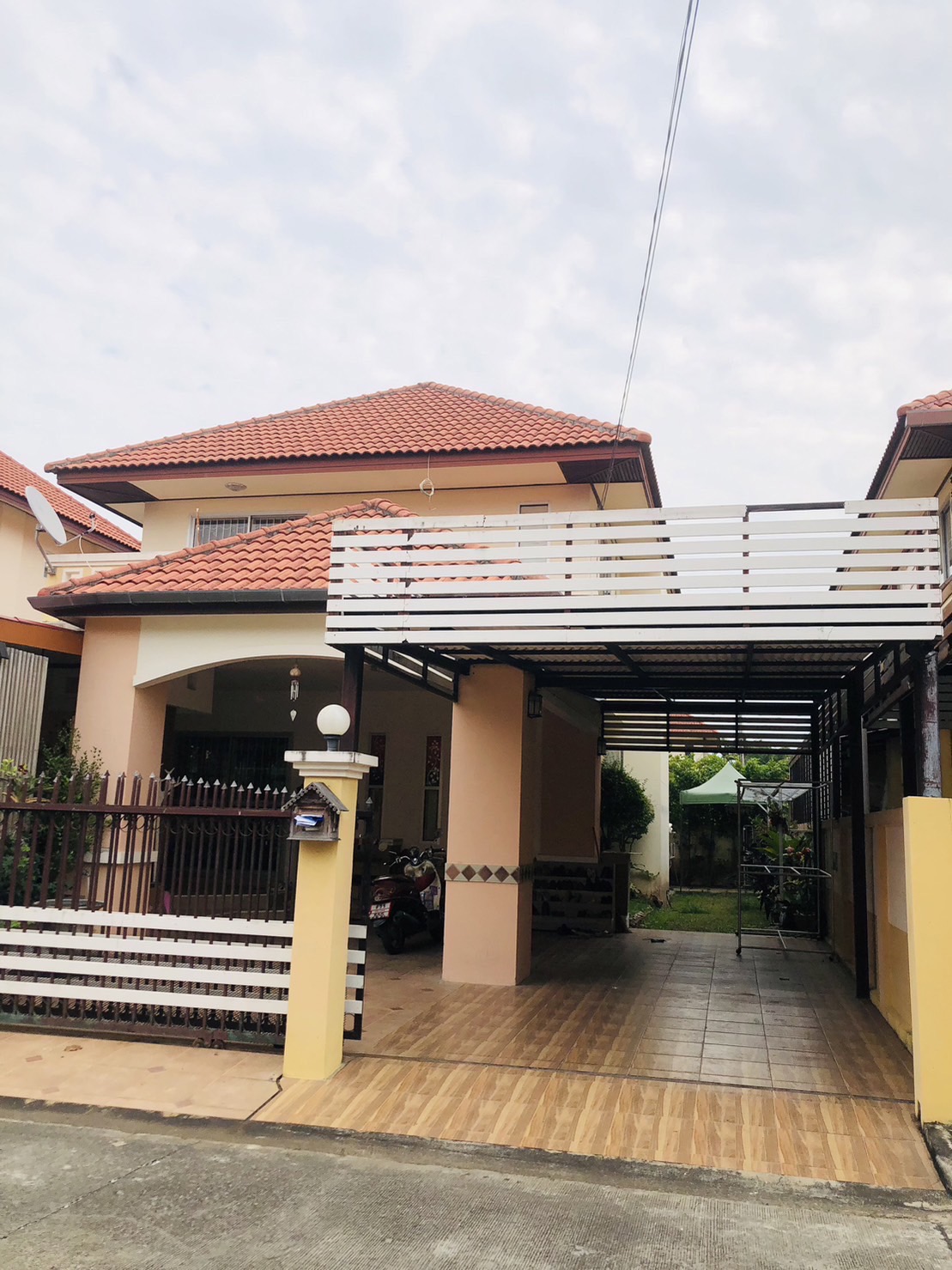 ขายบ้านเดี่ยว 2 ชั้น ทำเลหางดง ใกล้โรงเรียนนานาชาติปัญญาเด่น | 3 ห้องนอน 3 ห้องน้ำ | ราคา 3.8 ล้านบาท  CHD101869