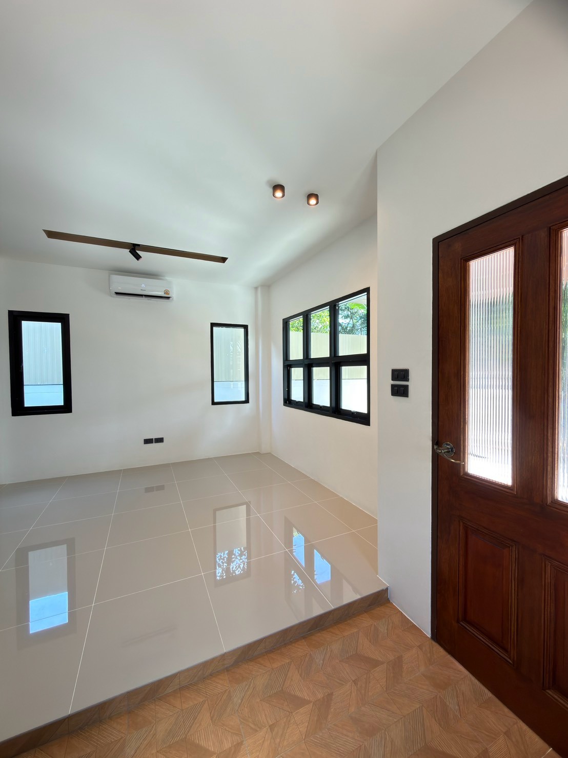 บ้านเดี่ยว 2 ชั้น บ้านใหม่สไตล์โมเดิร์น ทำเลหนองจ๊อม–สันทราย เชียงใหม่ ราคาเพียง 2.19 ล้านบาท ฟรีค่าโอน  CSS101950