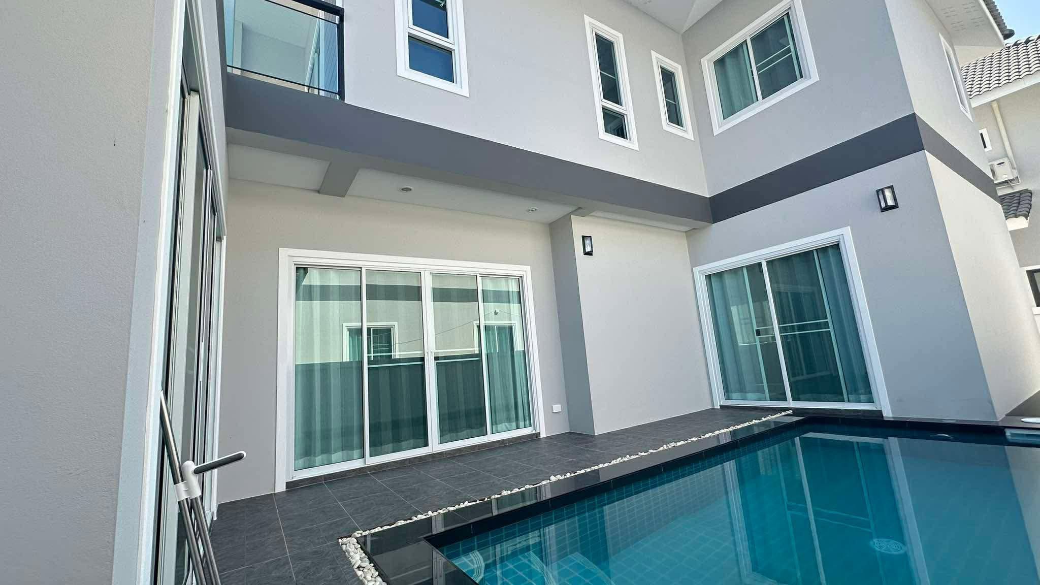 ขาย Pool Villa 2 ชั้น ทำเลสันนาเม็ง เชียงใหม่ | 4 ห้องนอน | 3.5 ล้านบาท CSS101962