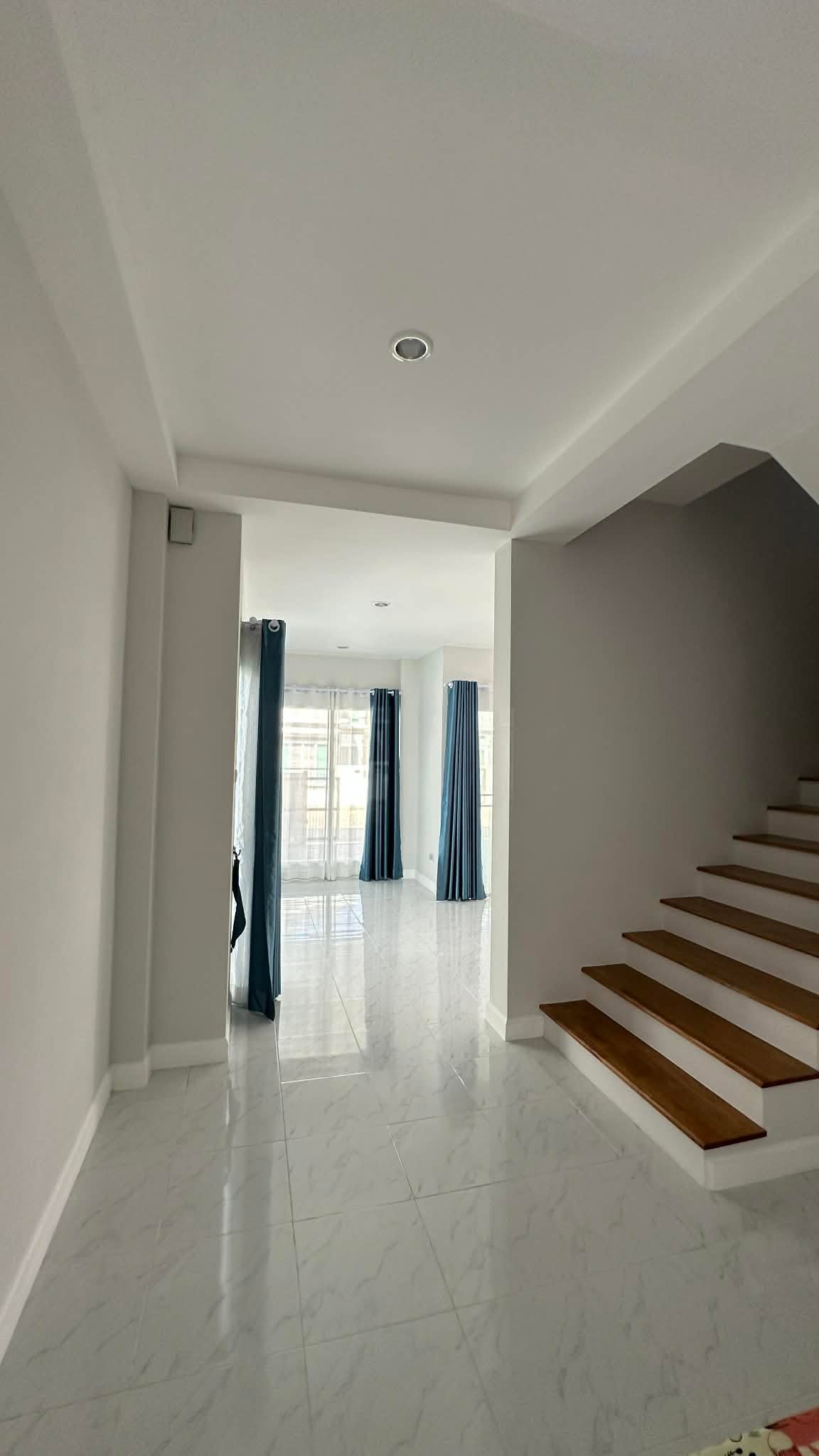 ขาย Pool Villa 2 ชั้น ทำเลสันนาเม็ง เชียงใหม่ | 4 ห้องนอน | 3.5 ล้านบาท CSS101962