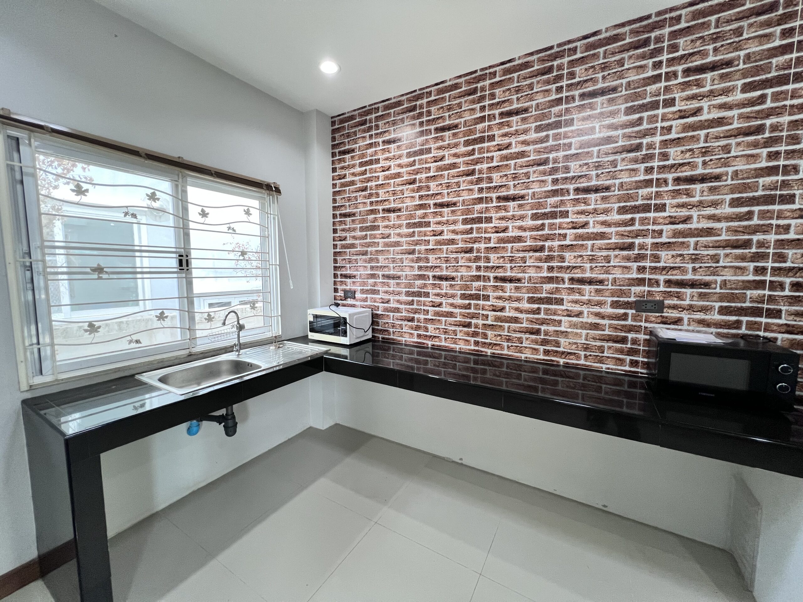ให้เช่าบ้านเดี่ยว 2 ชั้น บ้านดู่ เชียงราย พร้อมเฟอร์นิเจอร์ 5A2-H0124