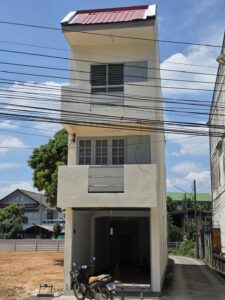 ให้เช่าอาคารพาณิชย์ 3 ชั้น เชียงราย ที่ดิน 1 ไร่ พร้อมพื้นที่จอดรถ 5 คันขึ้นไป ✨ 5A3-B0192
