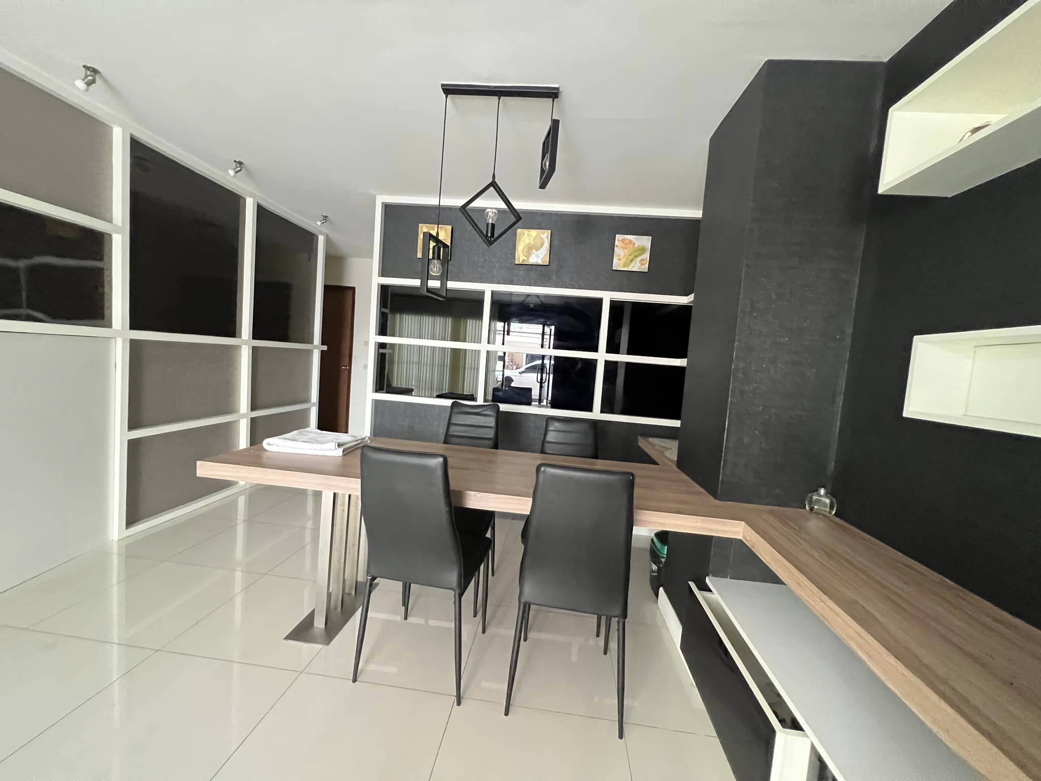 ให้เช่า 🏠 ทาวน์โฮม 3 ชั้น เชียงใหม่ ใกล้เมญ่า–นิมมาน พร้อมเฟอร์นิเจอร์และเครื่องใช้ไฟฟ้า A1-T0022
