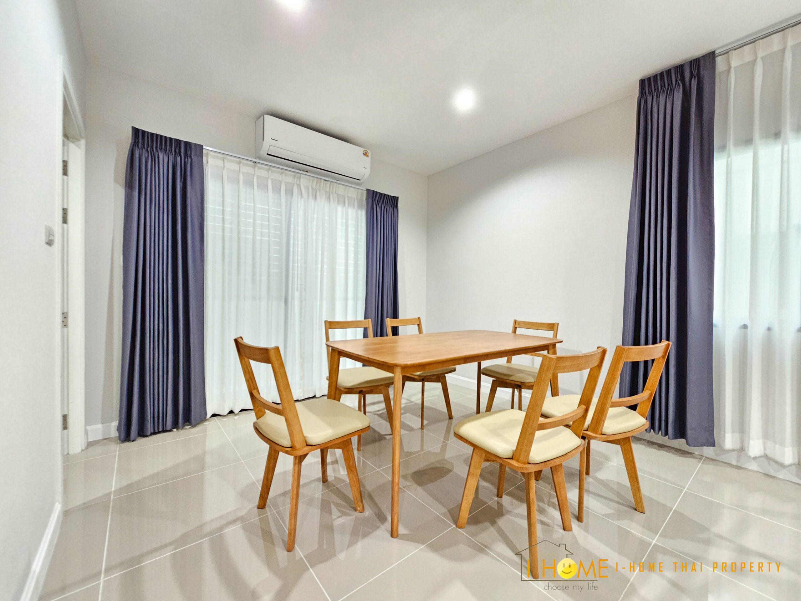 ให้เช่าบ้านแฝด 2 ชั้น เมืองเชียงใหม่ พื้นที่ใช้สอย 152 ตร.ม. พร้อมเฟอร์นิเจอร์ A2-H0141