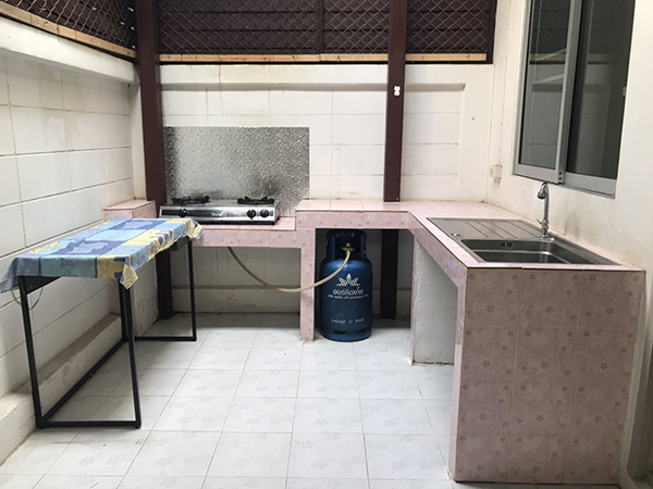 ให้เช่า 🏠 ทาวน์โฮม 2 ชั้น 3 ห้องนอน พร้อมเฟอร์นิเจอร์ ใกล้ศาลากลางเชียงใหม่ ✨ A2-T0012