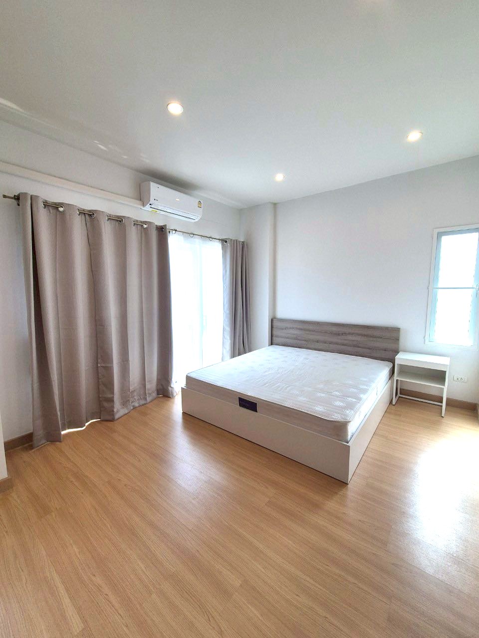 ทาวน์โฮม2ชั้นสไตล์โมเดิร์นในโครงการ ทำเลเศรษฐกิจหลัก  #เมืองเชียงใหม่  – ราคา 17,900/เดือน  A3-T0108