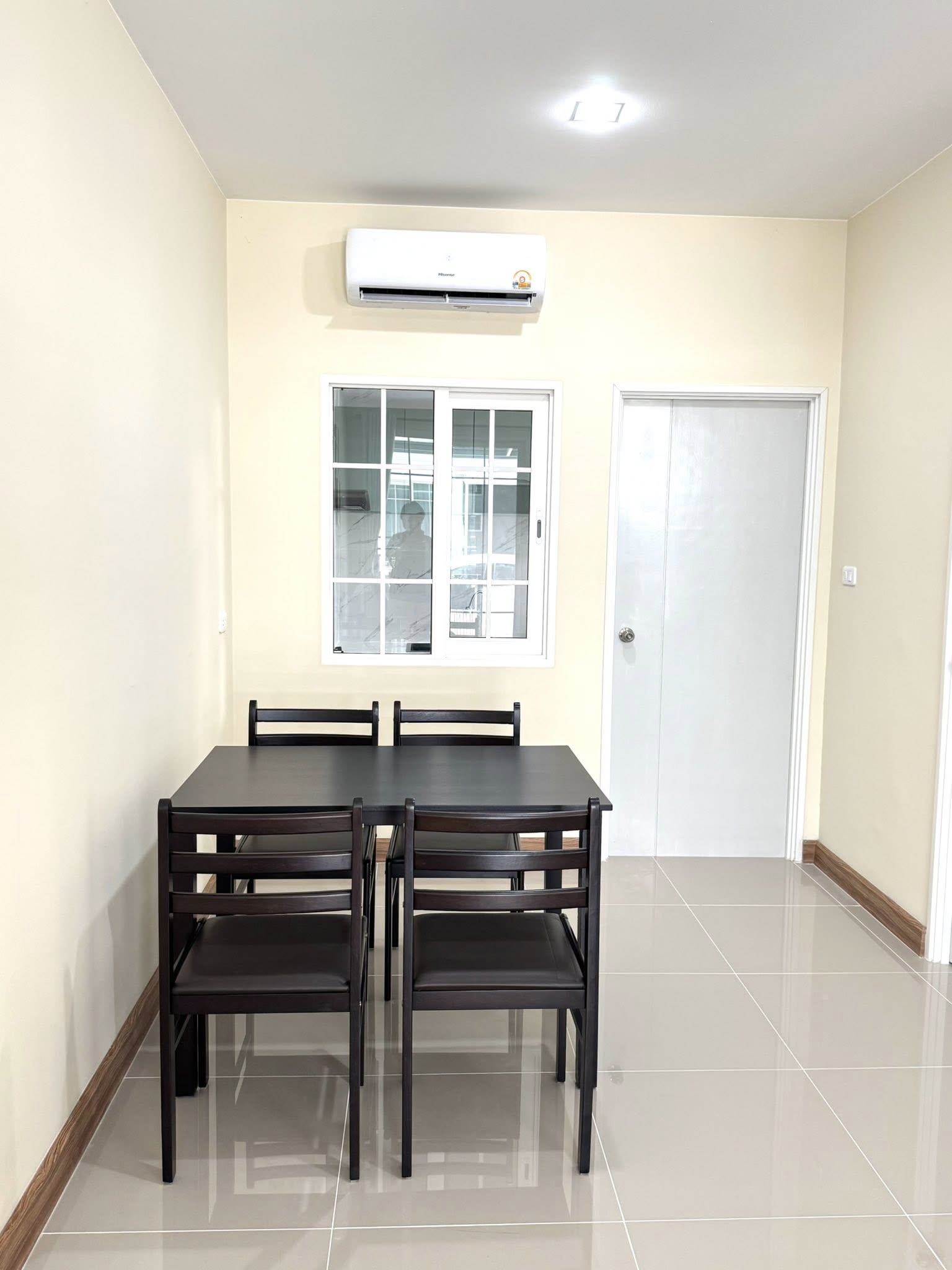 ให้เช่าทาวน์โฮม 2 ชั้น 22,000 บาท/เดือน #รวมโชค #เชียงใหม่ บ้าน 3 ห้องนอน 2 ห้องน้ำ พื้นที่ 96 ตร.ม  A3-T0128